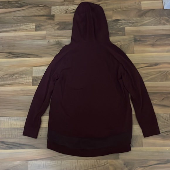 maroon lululemon pullover - Picture 2 of 3